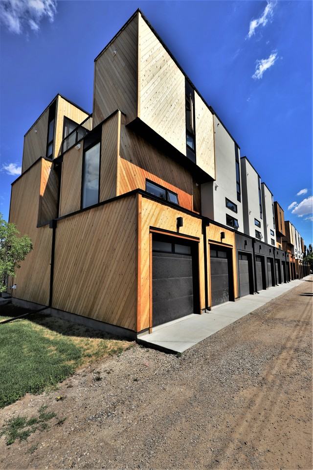 Peaks + Plains - Photo 3 of 18