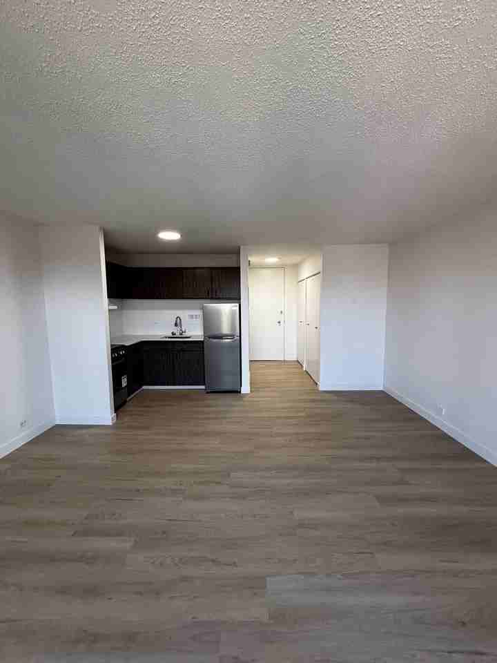 Hilltop Towers - Photo 2 of 31