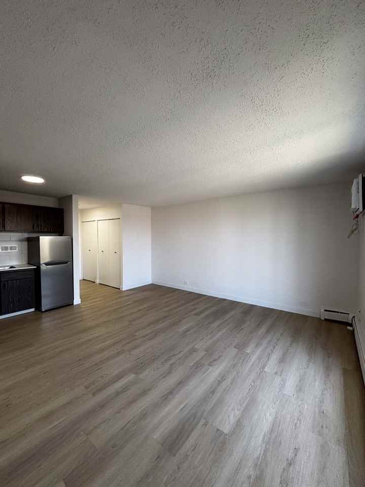 Hilltop Towers - Photo 4 of 31