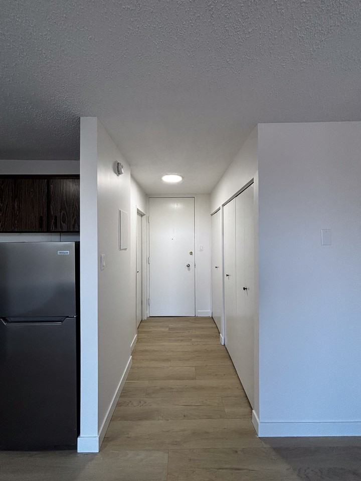 Hilltop Towers - Photo 5 of 31