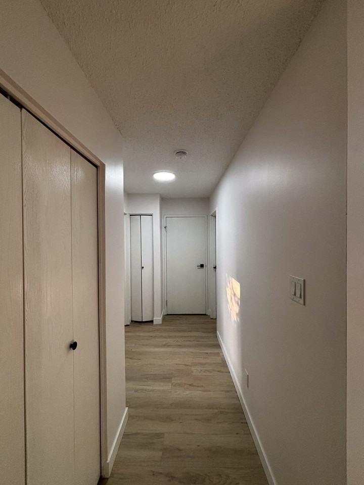 Cedarcrest Manor - Photo 3 of 19