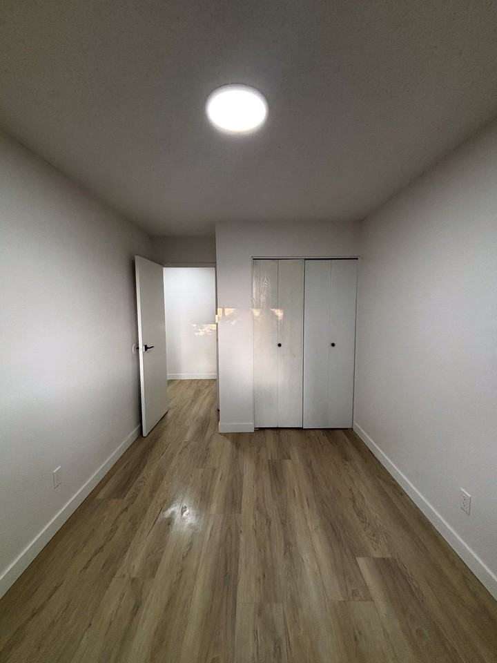 Cedarcrest Manor - Photo 7 of 19