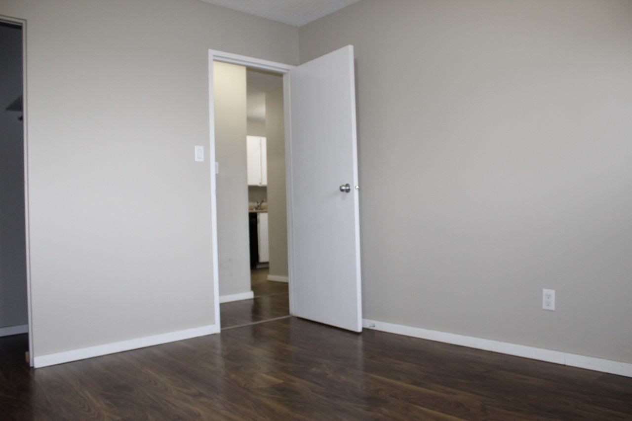 Pisces Manor - Photo 5 of 11