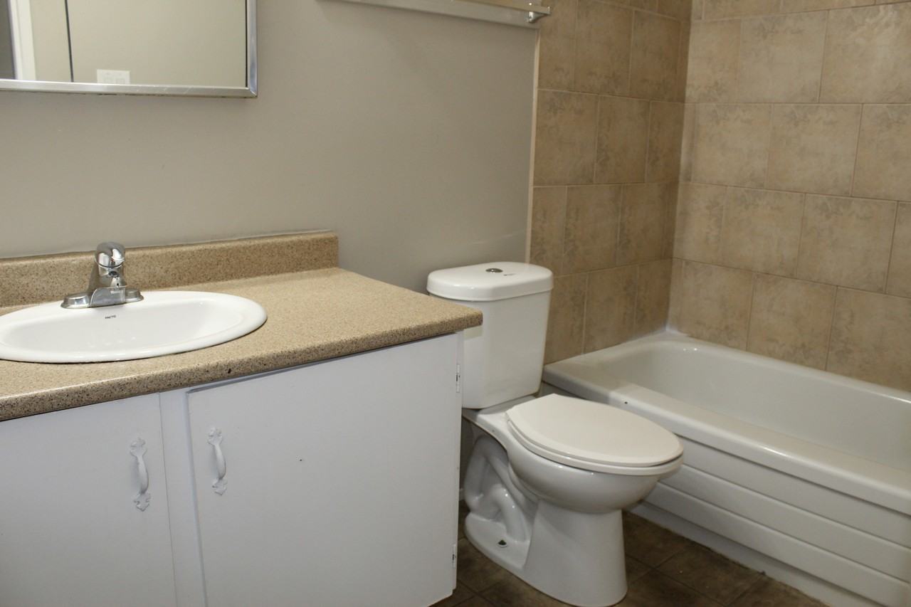 Pisces Manor - Photo 6 of 11