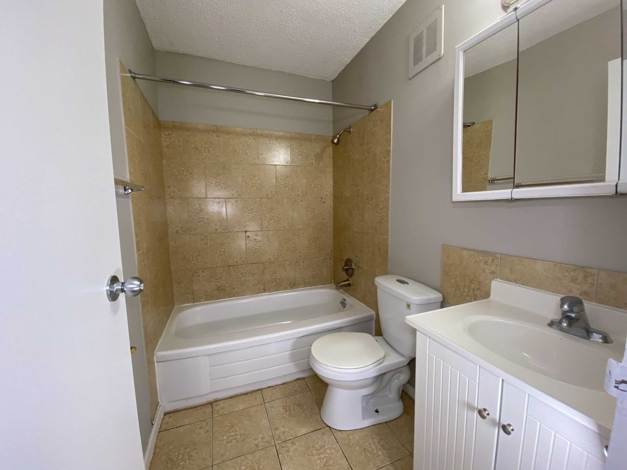 Scorpio 2 Apartments - Photo 6 of 9