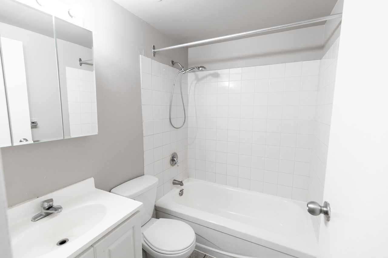 Gateway Manor Apartments - Photo 5 of 11