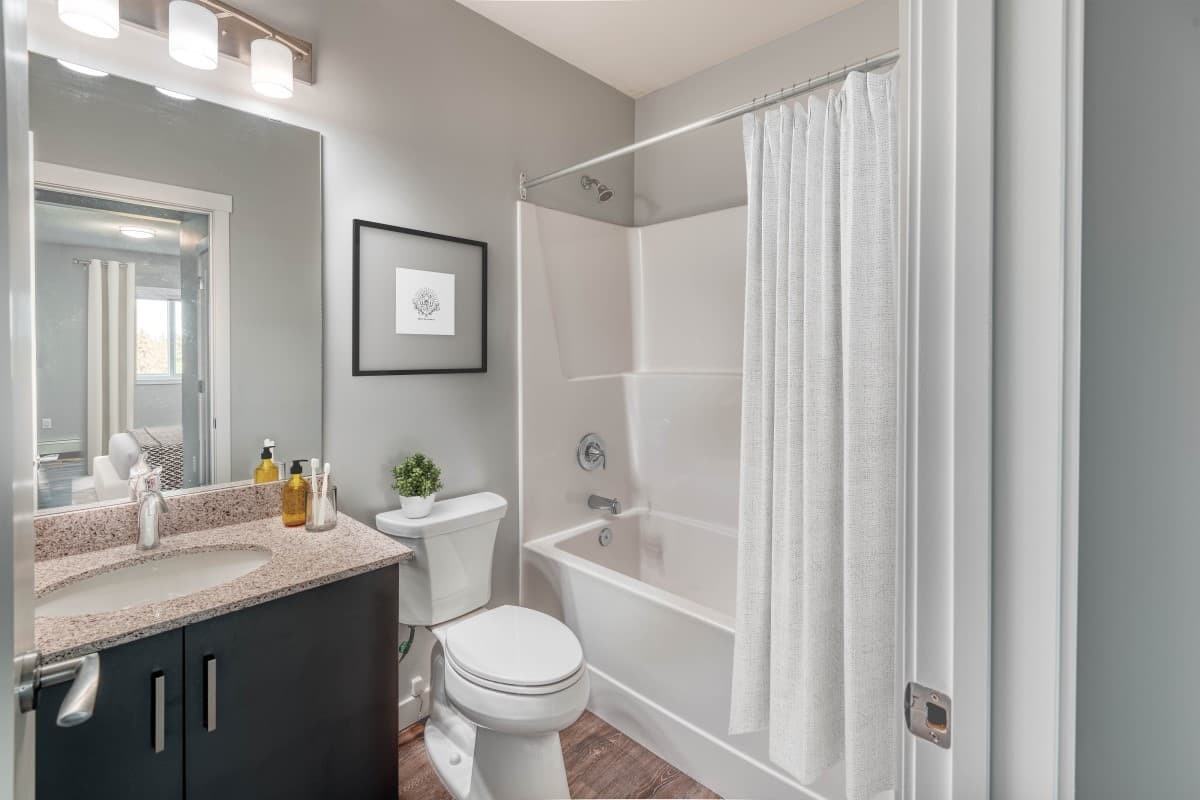 Infiniti 105 Apartments - Photo 6 of 16