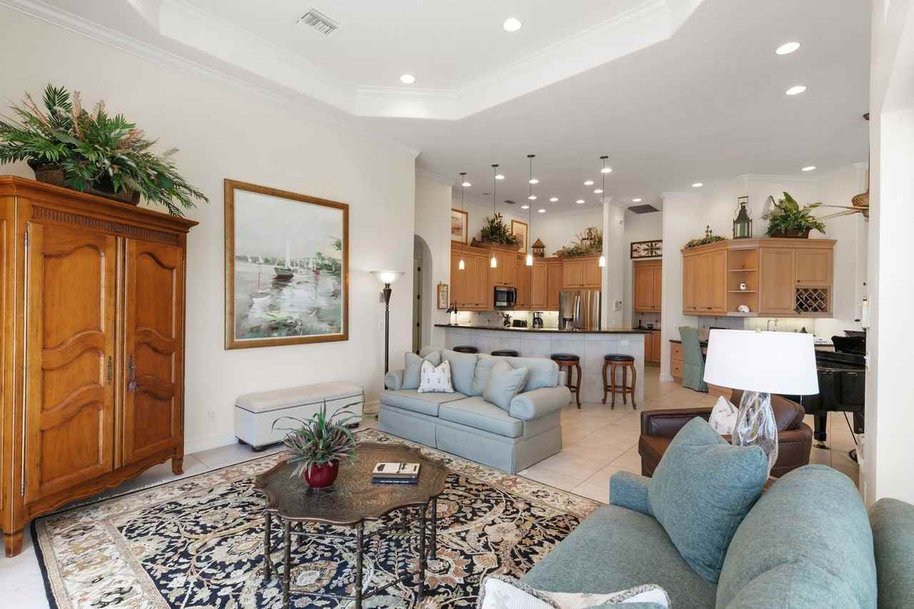 872 Banyan Ct #1328500P - Photo 3 of 45