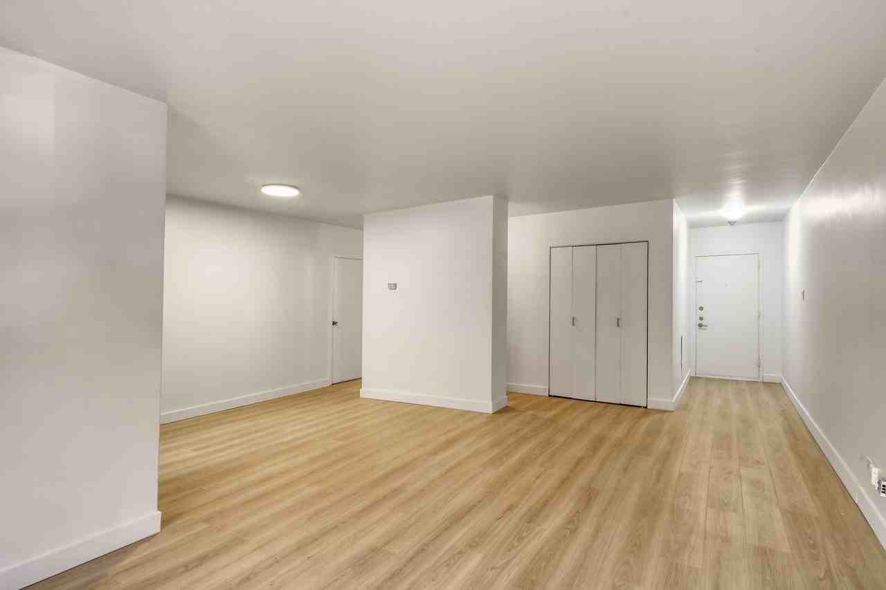 2400 Van Horne Street - Photo 4 of 25