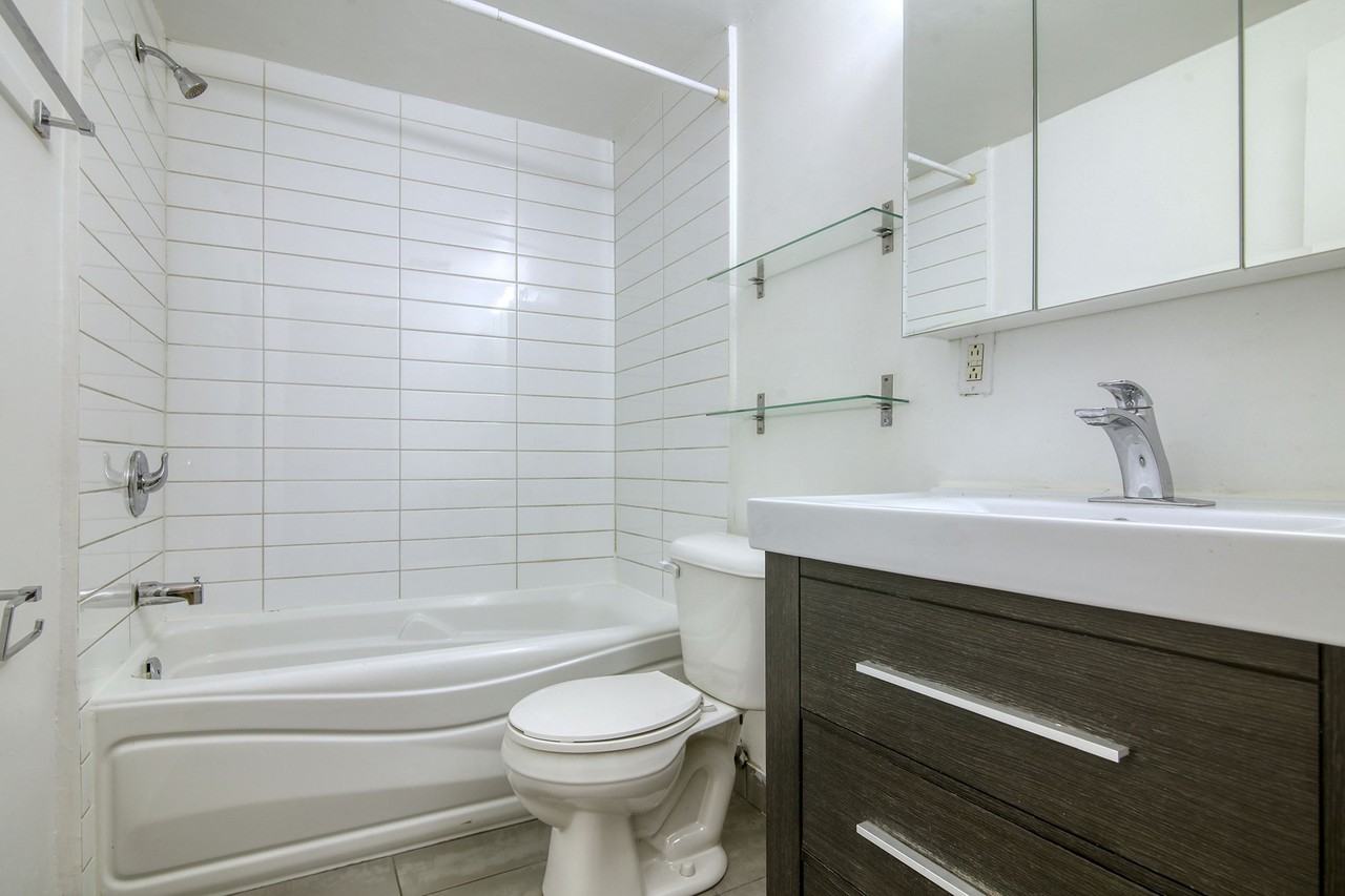 2400 Van Horne Street - Photo 5 of 25