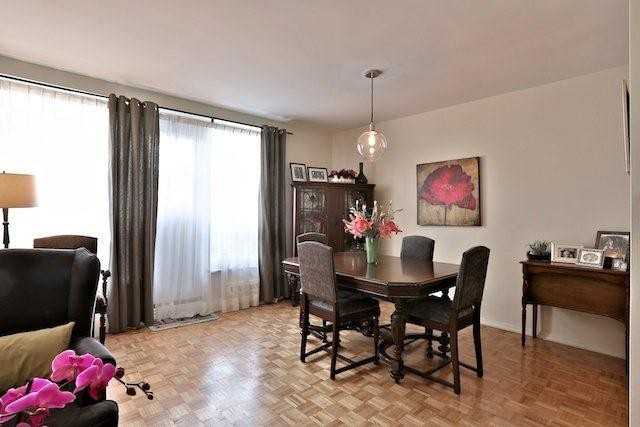 11 Shallmar Boulevard Toronto - Photo 7 of 18