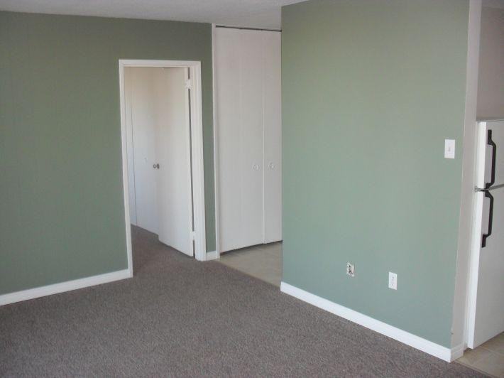 Crestview Apartments - Photo 5 of 9