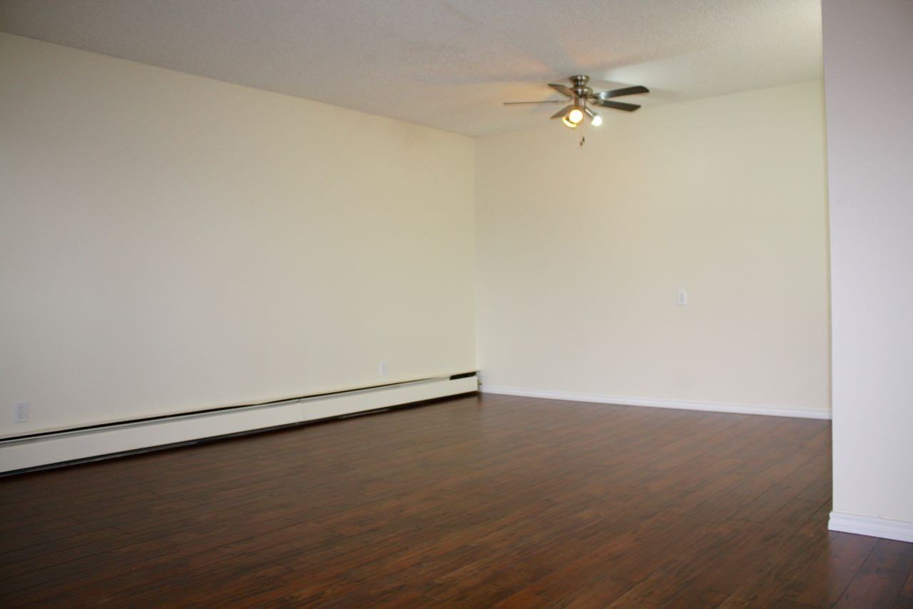 Midwest Gardens - Photo 7 of 34