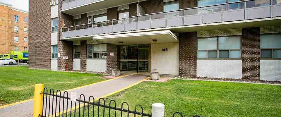 Bel Manor Apartments - Photo 5 of 7