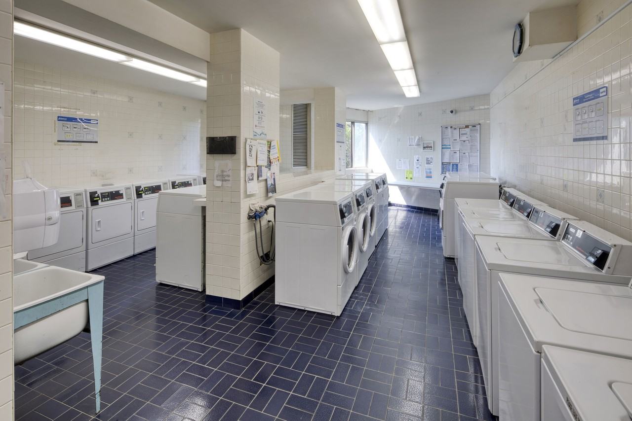 Robin Hood Apartments - Photo 6 of 13