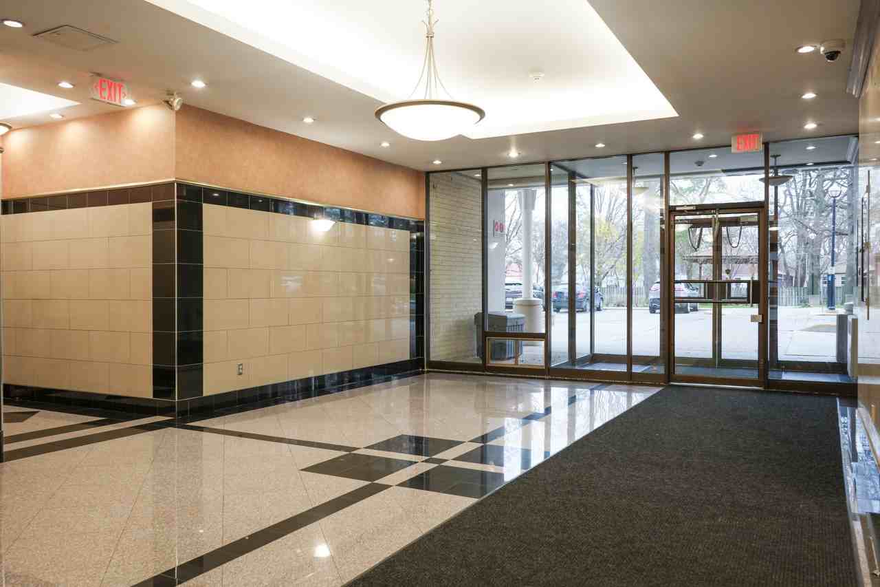 Residences of Harding Square - Photo 6 of 15