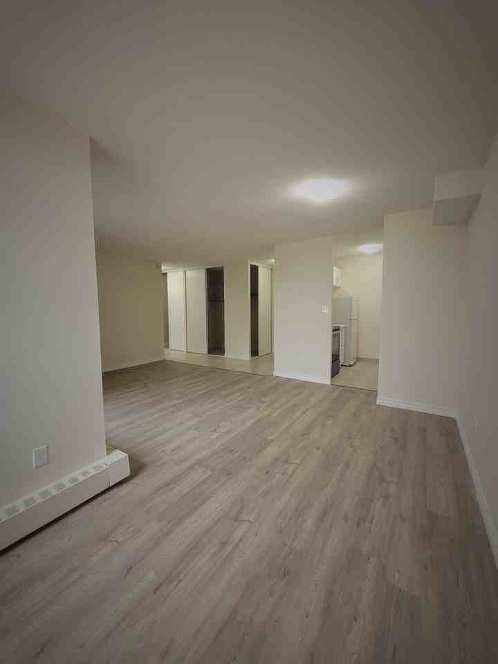 Rebecca Towers - Photo 7 of 10