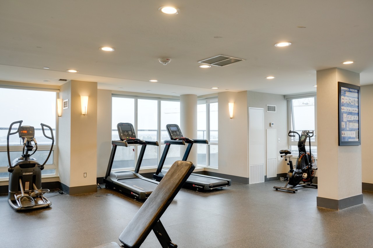 420 Harwood Ave S - Photo 6 of 24