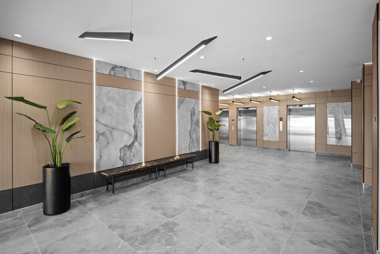 SOHOSQ - Photo 3 of 33