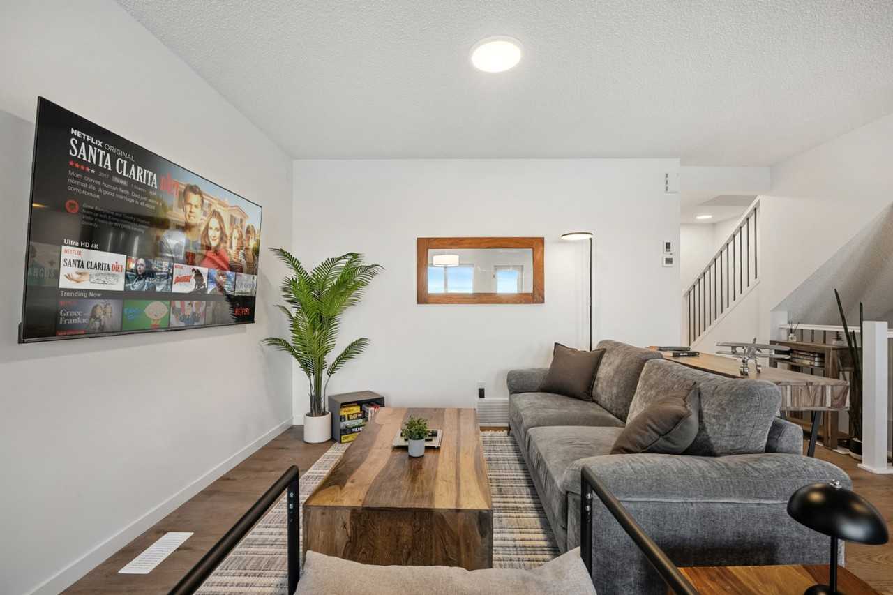 1430 Aster Way Nw #1355628P - Photo 4 of 44