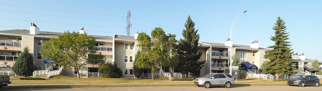 Ermineskin House - Photo 2 of 10