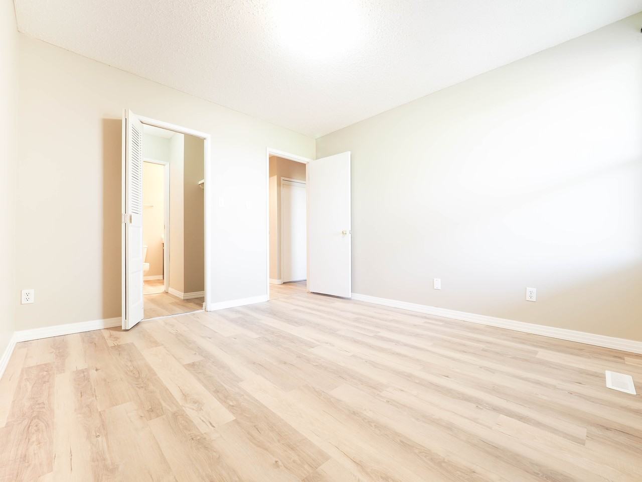 Ermineskin House - Photo 5 of 10