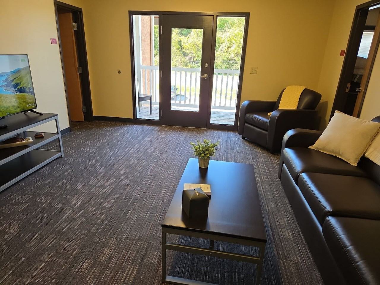 1695 N Lexington Springmill Rd #1356294P - Photo 5 of 50