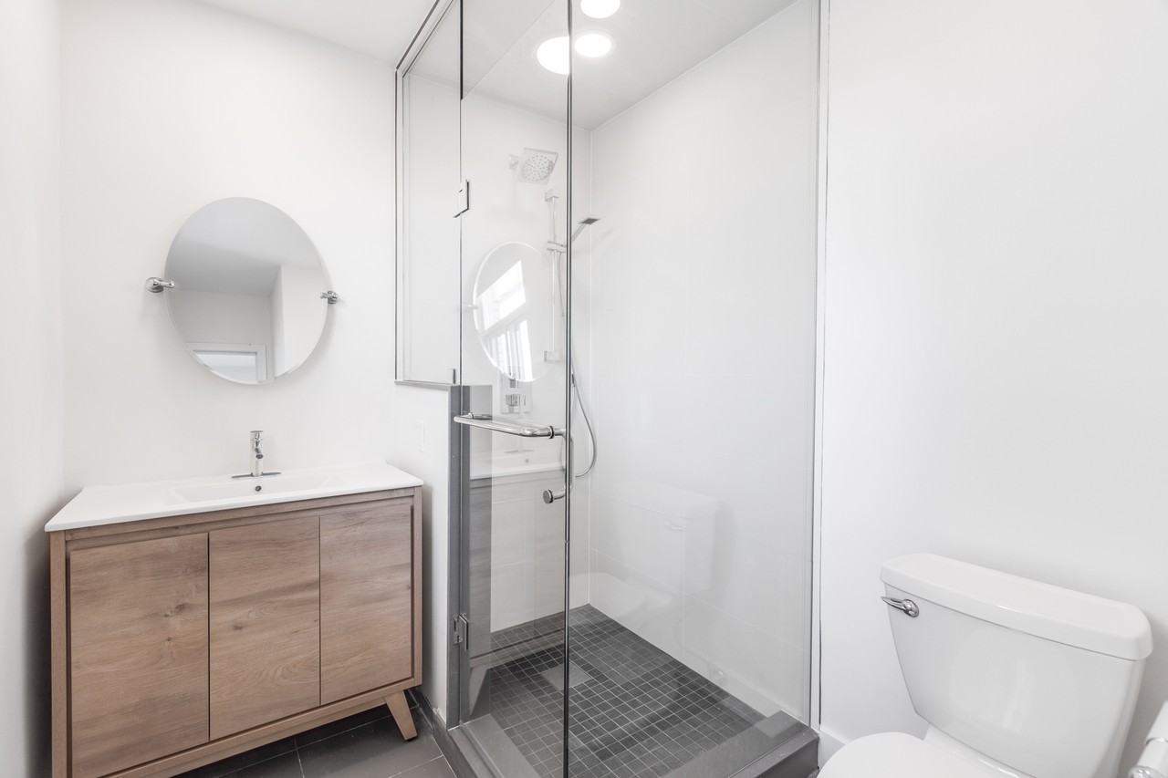 80 Speers Road - Photo 7 of 10