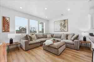 featured image of 4226 W Perspective St