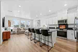 featured image of 4226 W Perspective St