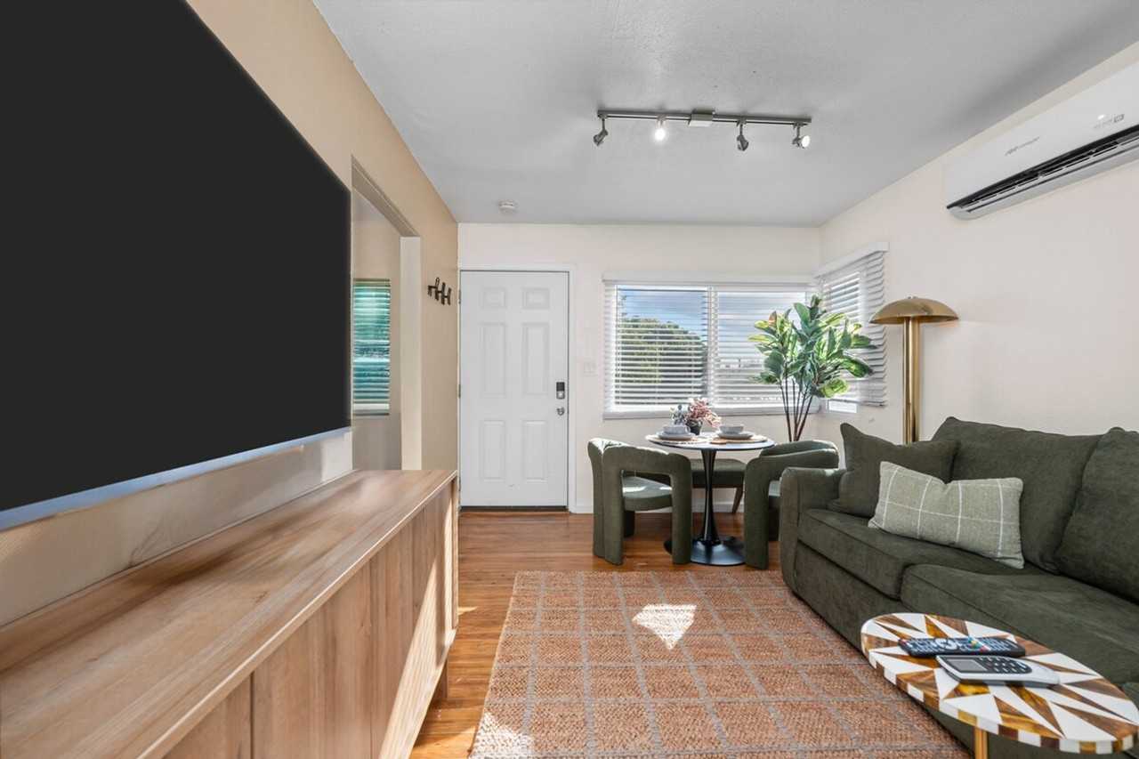 2796 K St #1364187P - Photo 2 of 10