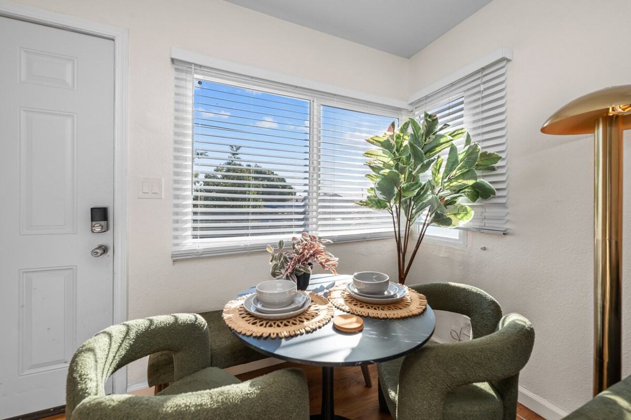 2796 K St #1364187P - Photo 3 of 10