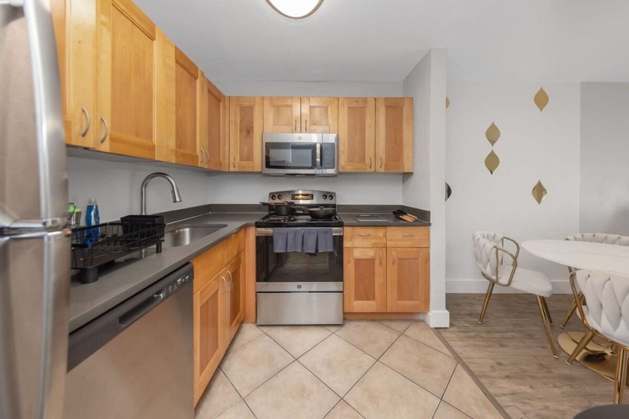 4307 W Kennedy Blvd #1365974P - Photo 3 of 20