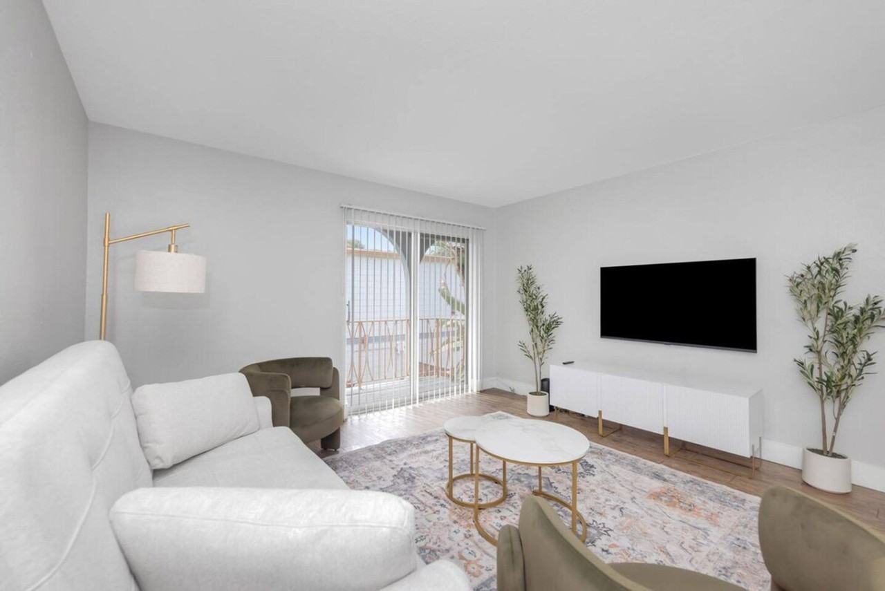 4307 W Kennedy Blvd #1365974P - Photo 4 of 20