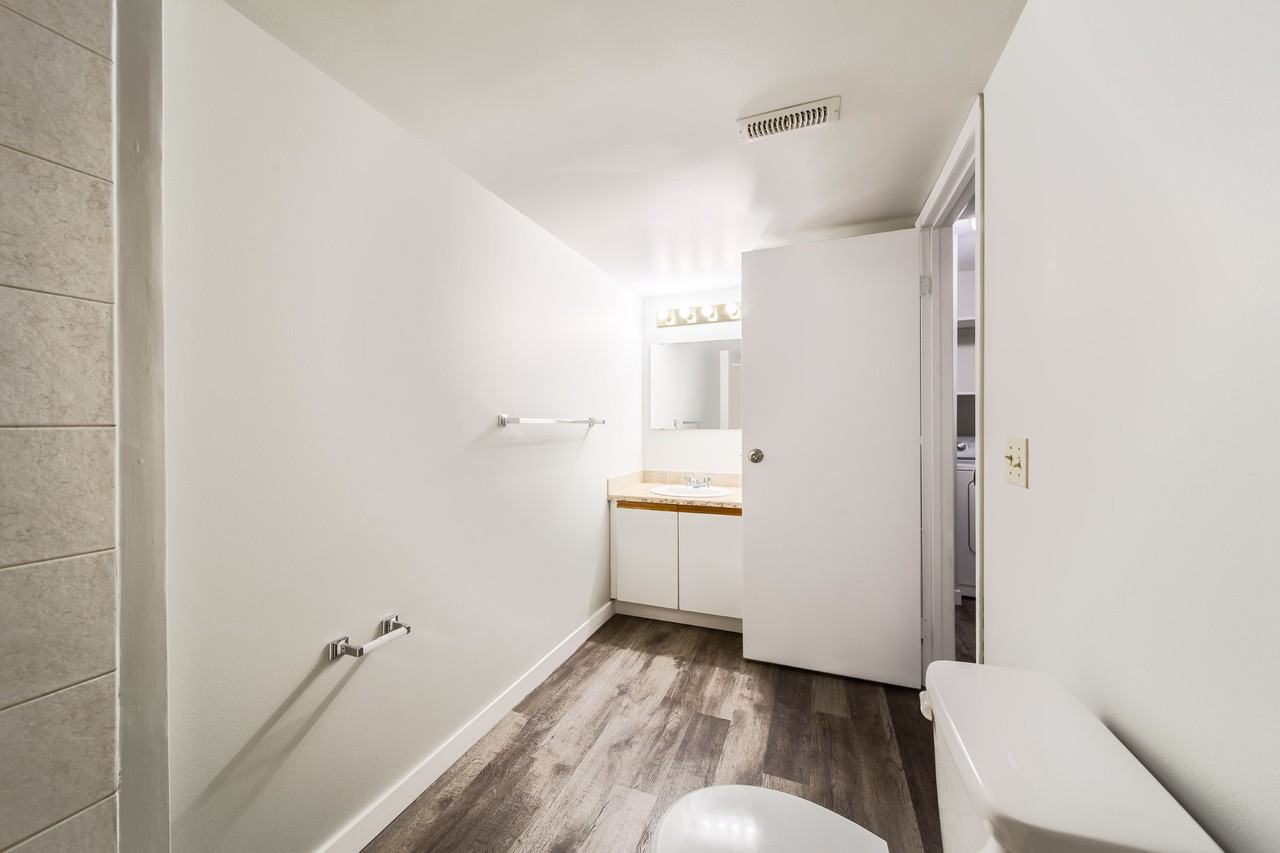 Parkland Townhomes - Photo 7 of 27