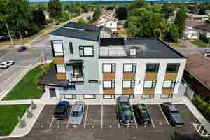 featured image of 845 Champlain St