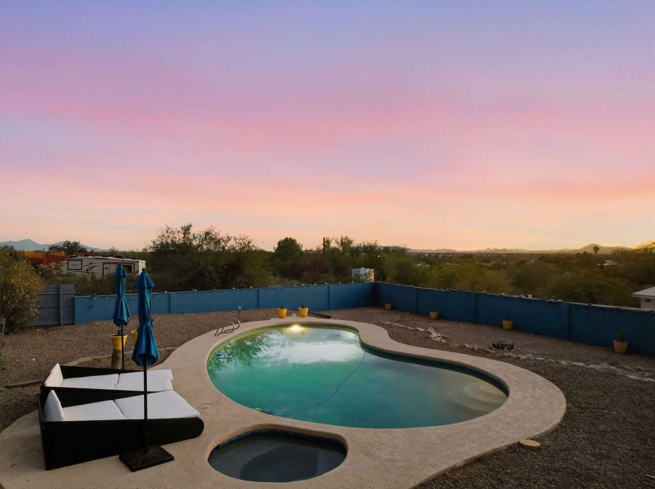 6240 E River Rd #1357350P - Photo 5 of 37