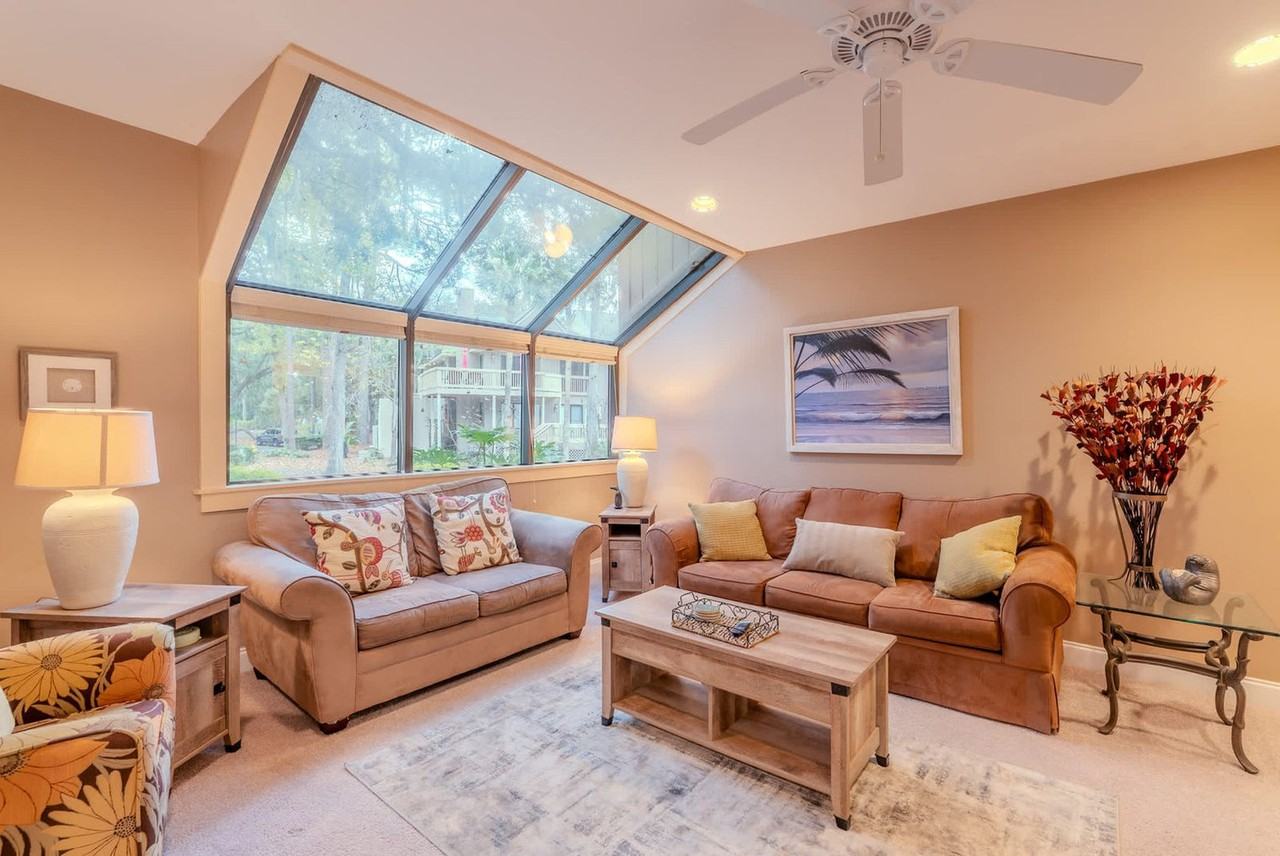 183 Beachwalk #1366633P - Photo 4 of 44