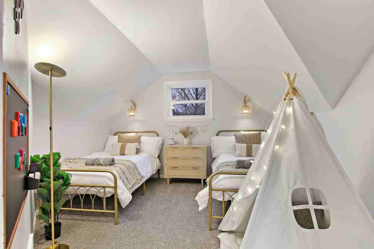 1104 Elizabeth St #1366966P - Photo 7 of 50