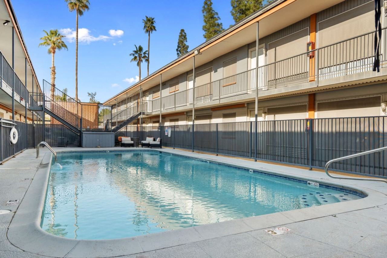 1741 S Mill Ave #1366957P - Photo 6 of 26