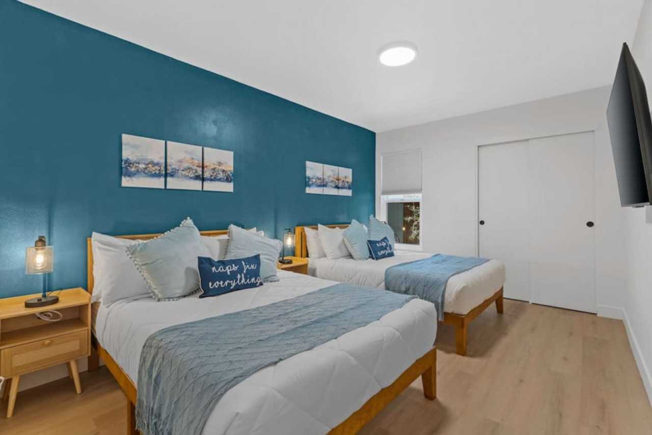 909 E Camelback Rd #1366951P - Photo 6 of 25