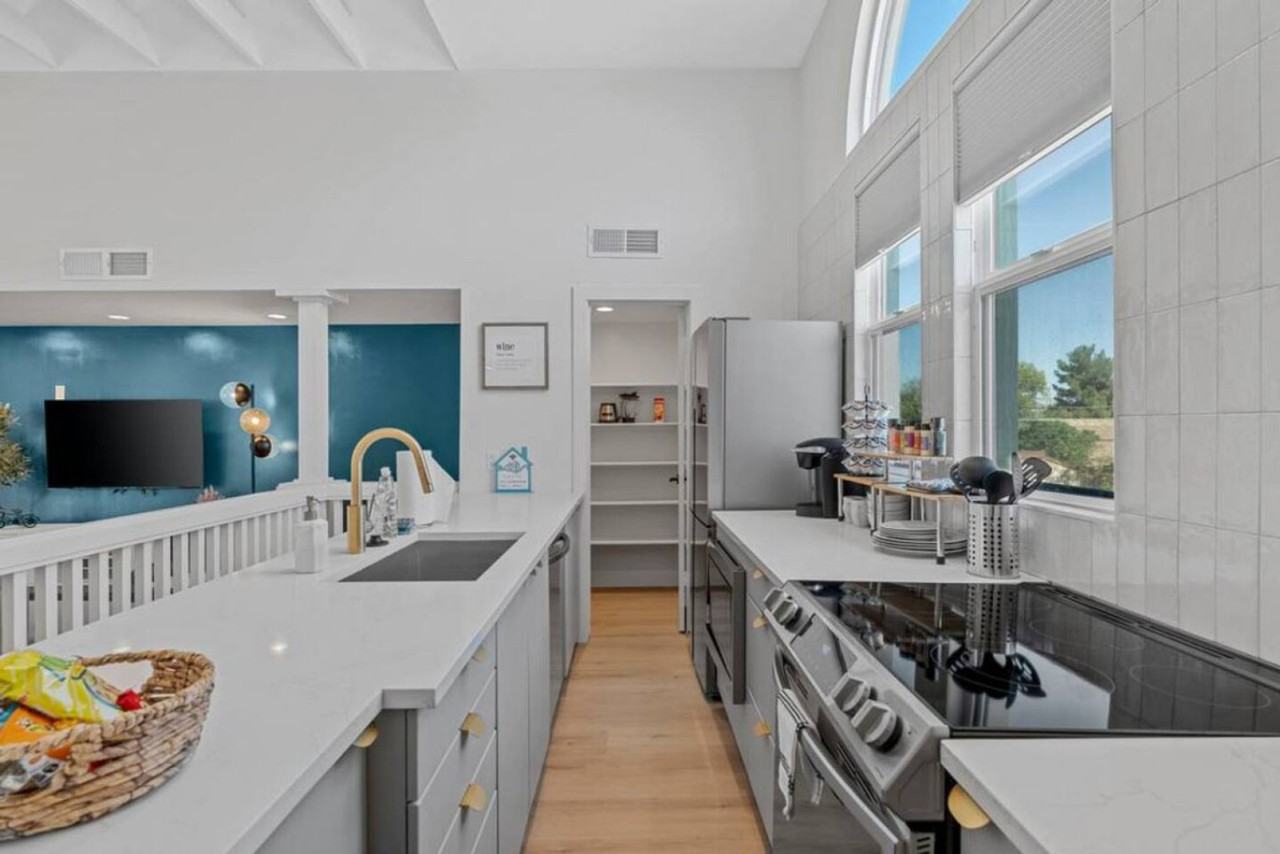 909 E Camelback Rd #1366951P - Photo 7 of 25