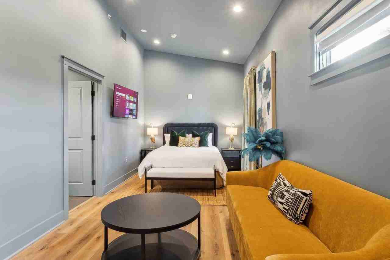 1738 N Rampart St #1369010P - Photo 7 of 12