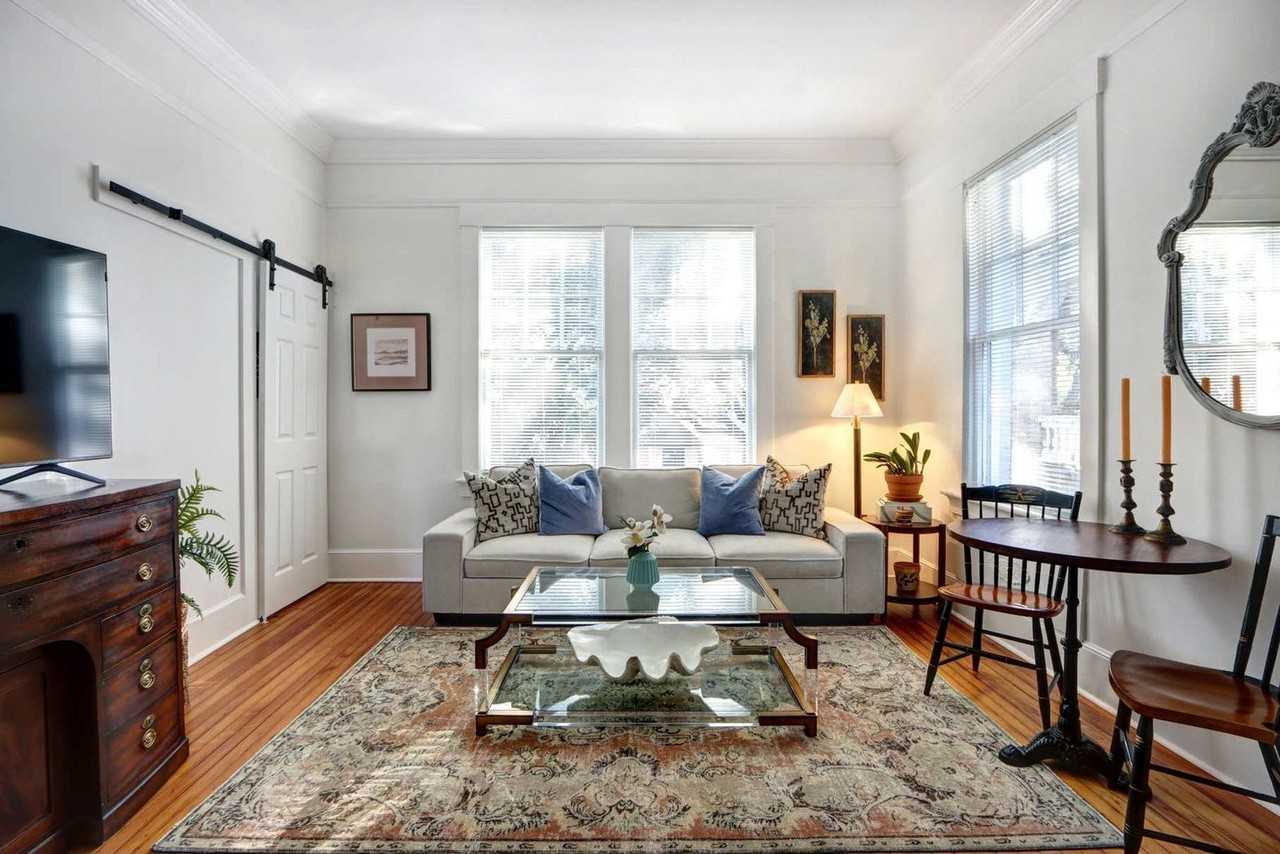 306 E Victory Dr #1369211P - Photo 7 of 50