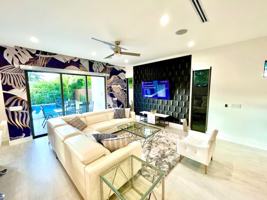 featured image of 648 Ne 16th Ter