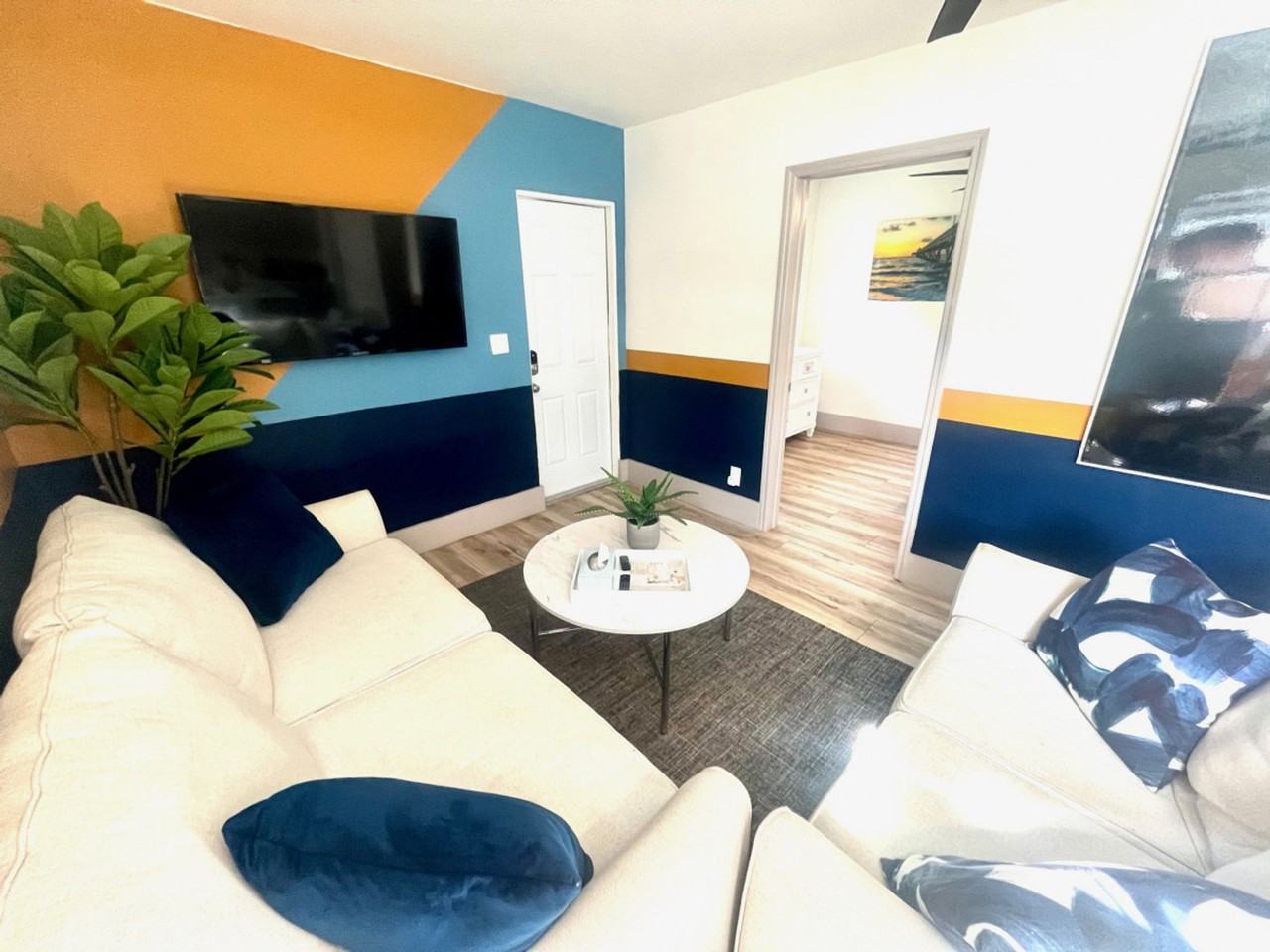 834 Ne 14th Ave #1369649P - Photo 3 of 22