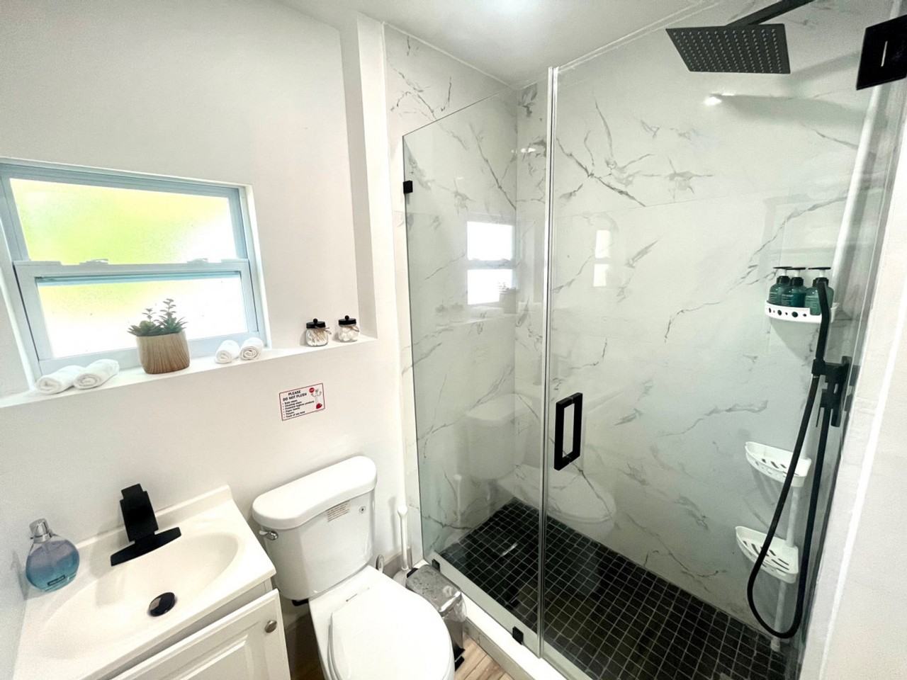 834 Ne 14th Ave #1369649P - Photo 6 of 22