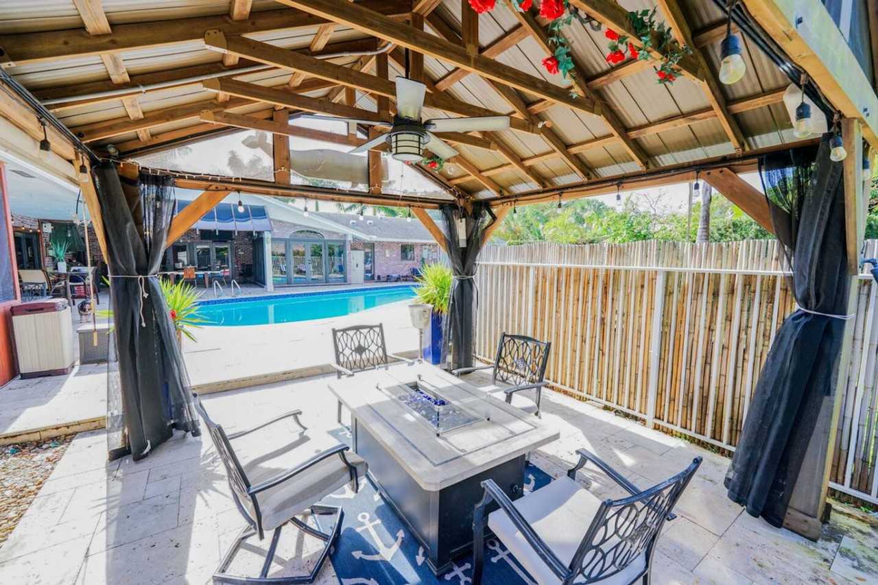 4501 Briarcliff Lane - Photo 7 of 47