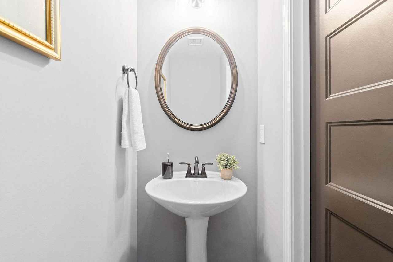 865 Central Ave #1367377P - Photo 4 of 29