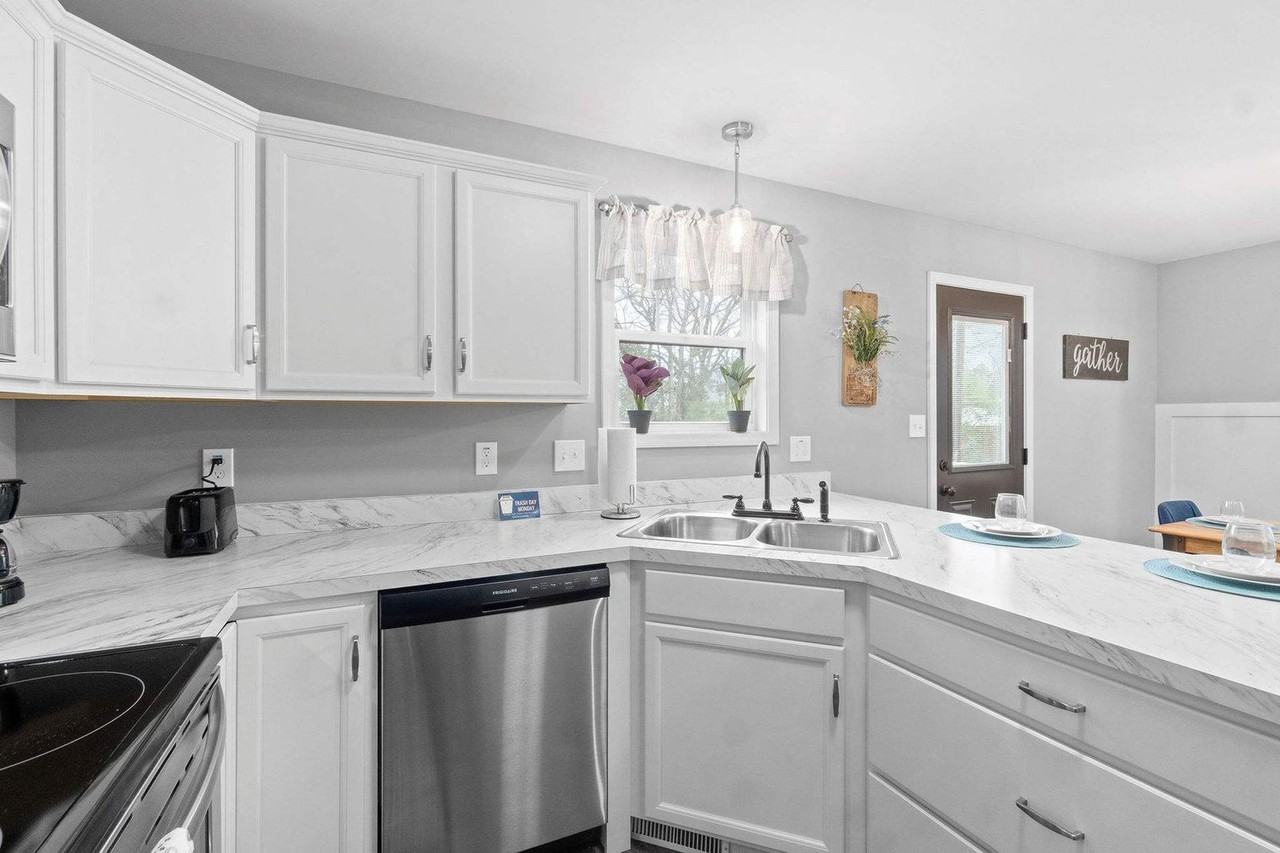 865 Central Ave #1367377P - Photo 7 of 29